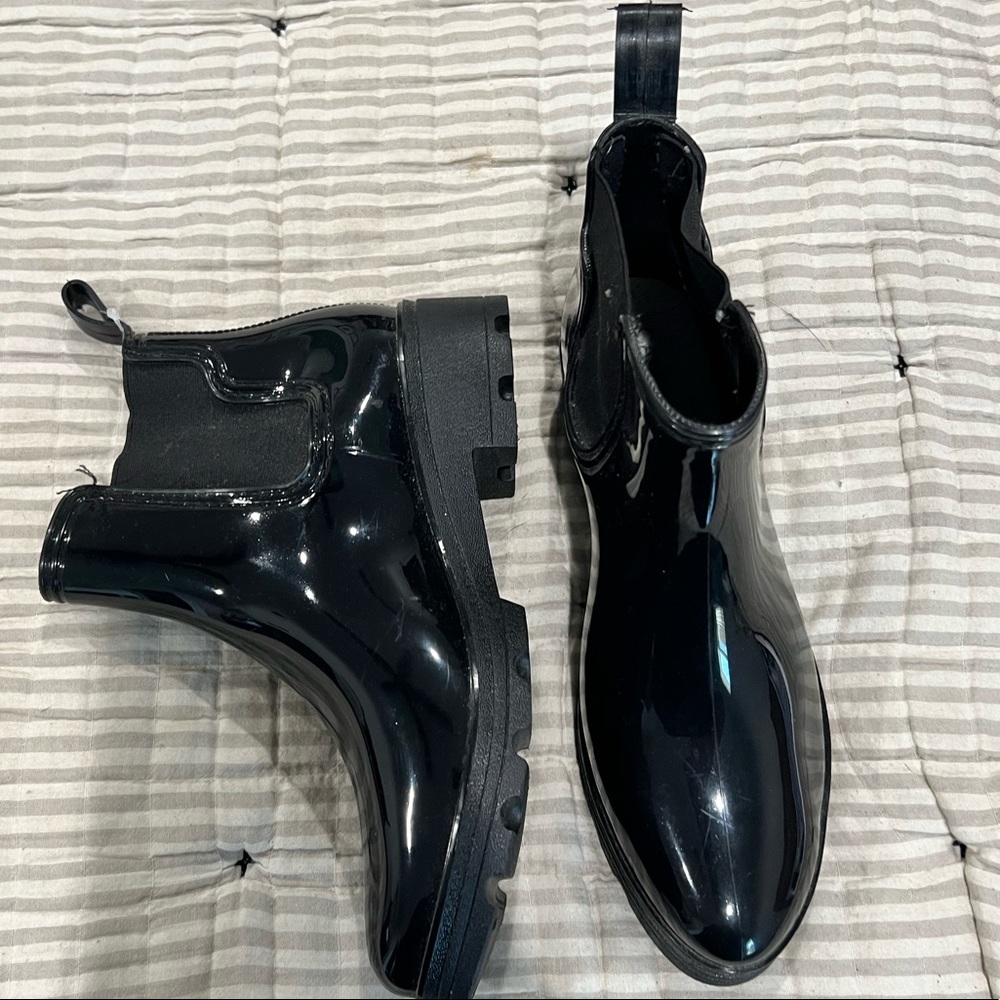 Brand new rain booties